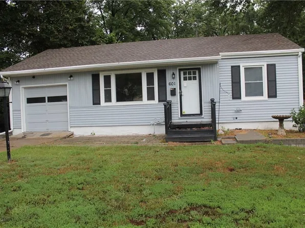 601 N Westwood Ct, Independence, MO 64050