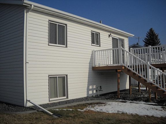 5th image of 725 Elmwood Dr W
