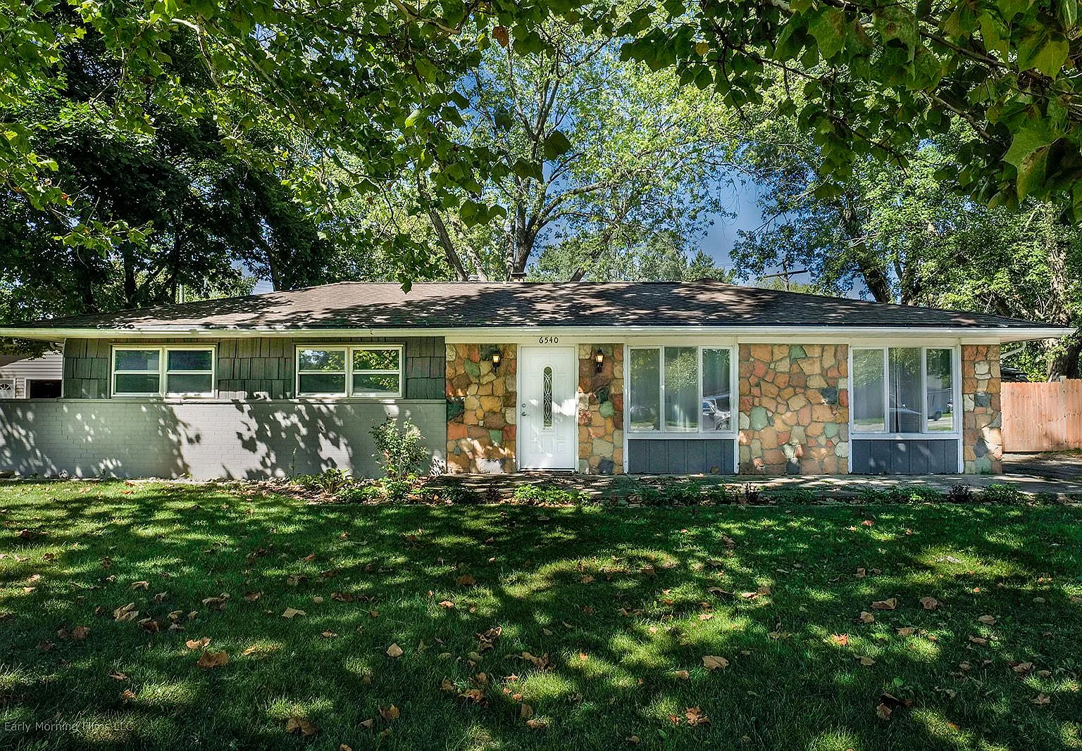 4 bed, 2327 sqft, $2,700 — Photo 3