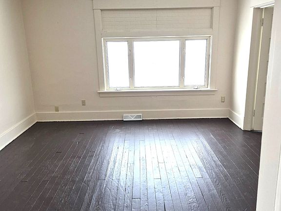 4th image of 601 E 12th St #2