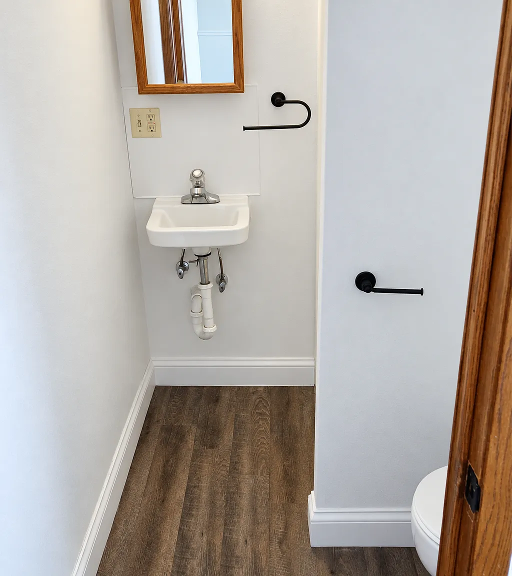 1 bed, $1,000 — Photo 2