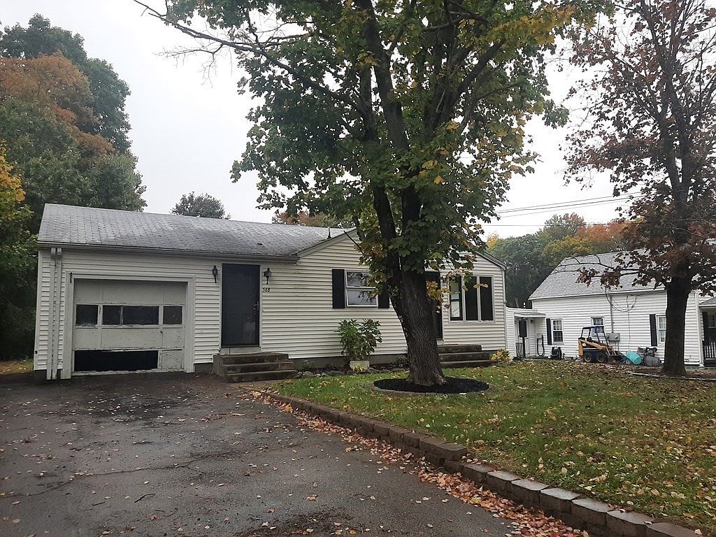 568 Tremont St, Taunton, MA 02769 Zillow