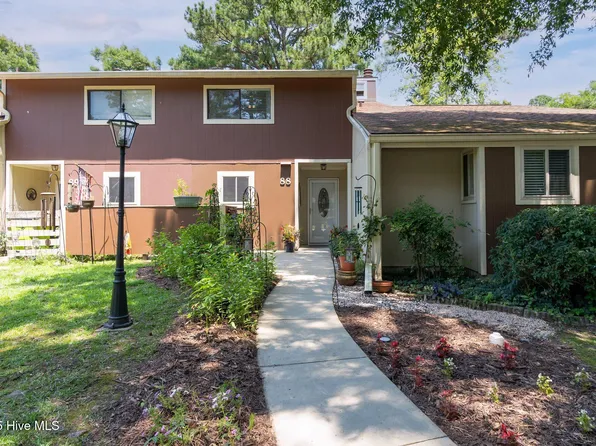 88 Quarterdeck Townes, New Bern, NC 28562