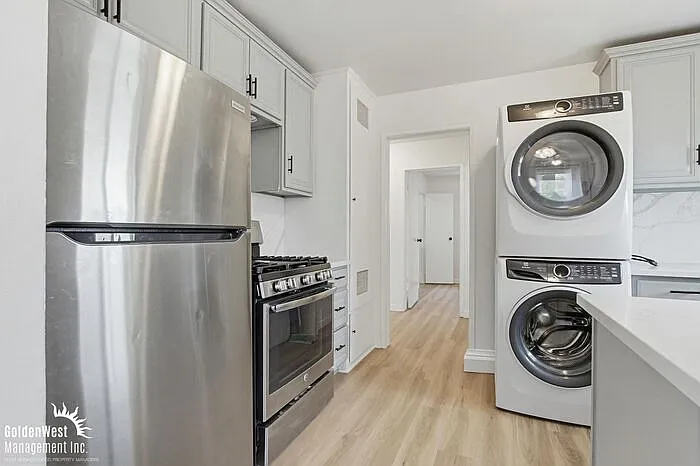 643 W 6th Ave #647 — Photo 7
