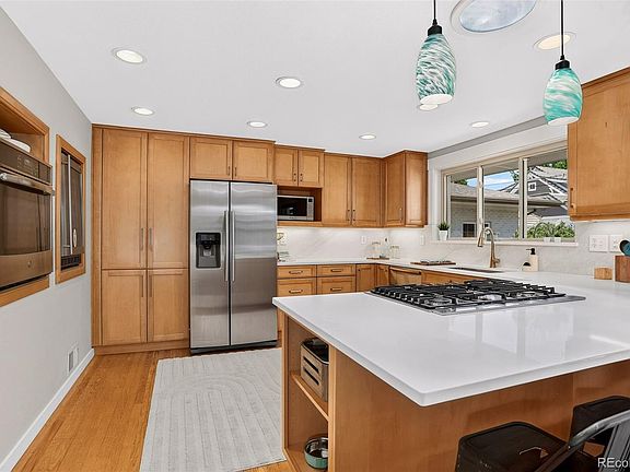5th image of 3014 S Cook Street