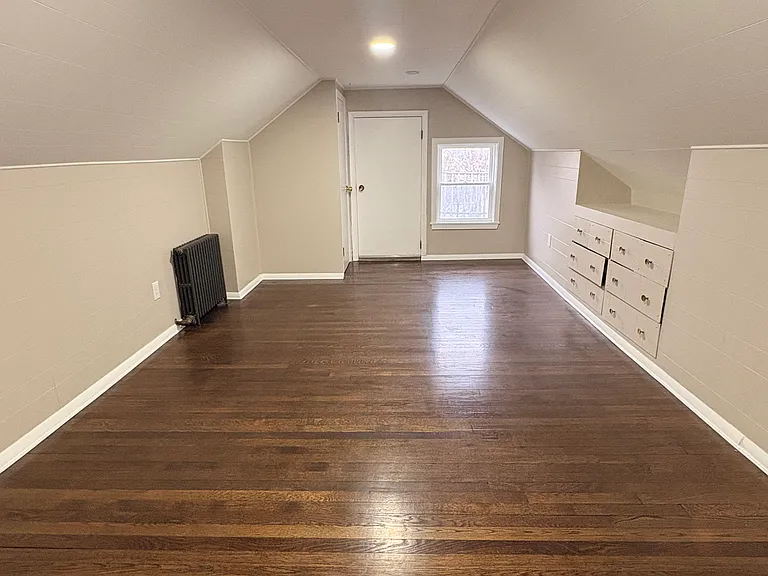 3rd floor bedroom #5