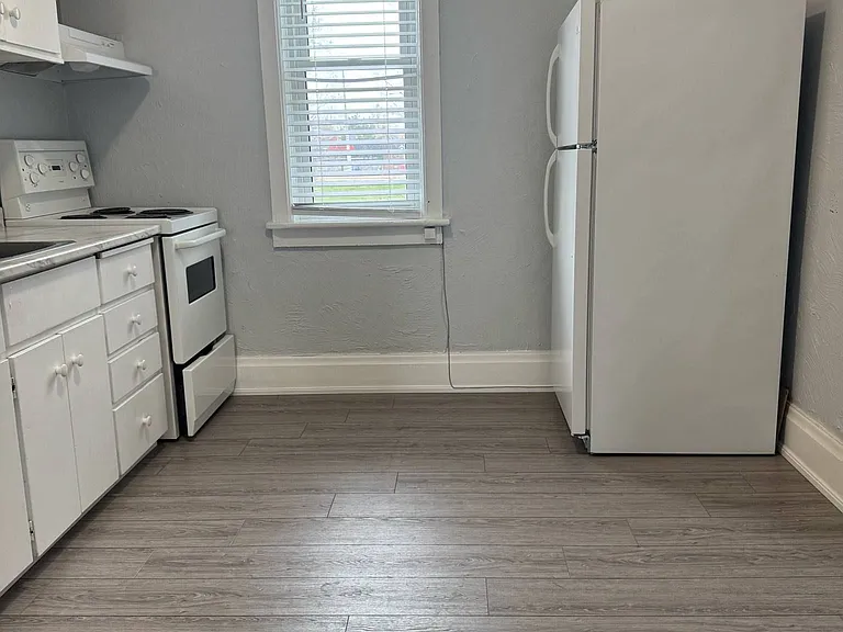 48 Walter St #A — Photo 6