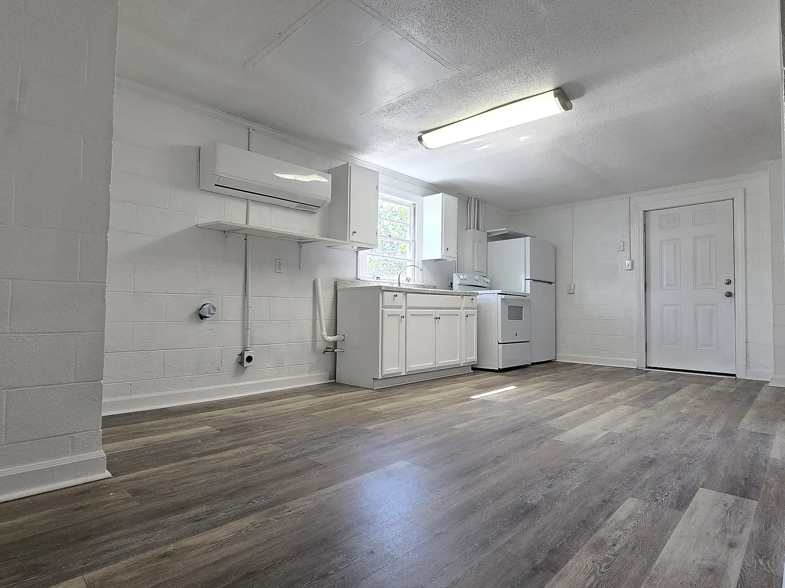 2 bed, 736 sqft, $888 — Photo 3