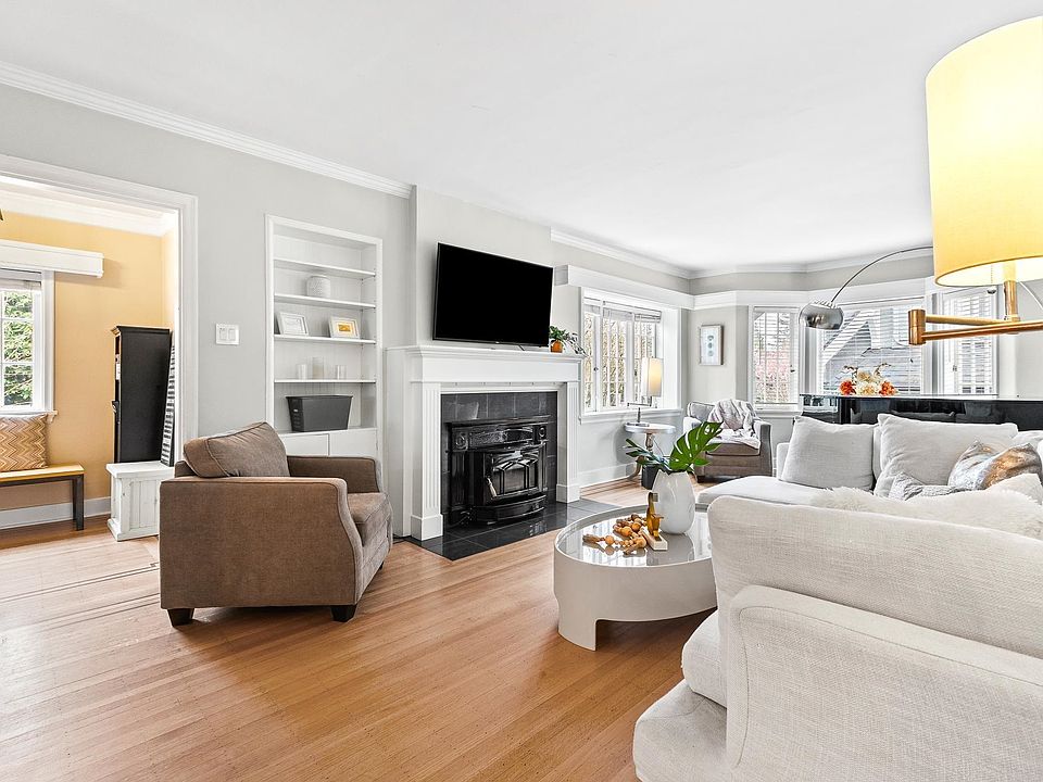 1st image of 6713 Arbutus St