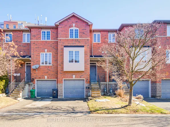 120 Railroad St Unit 9, Brampton, ON L6X 5A1