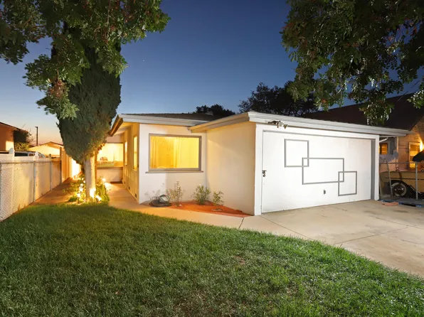 10651 Woodward Ave, Sunland, CA 91040