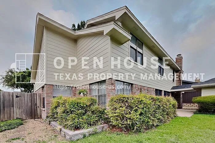 305 Hillside Ct — Photo 18