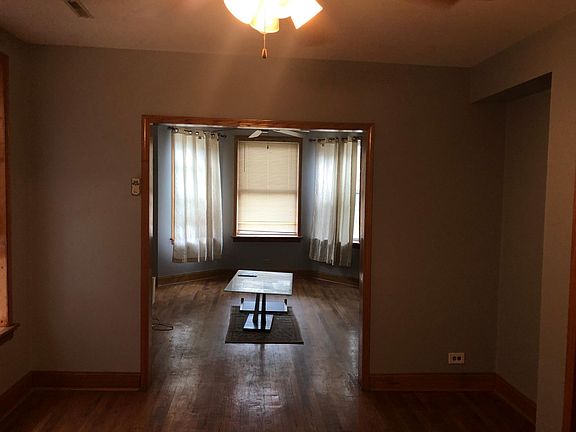 4th image of 853 N Francisco Ave APT 1