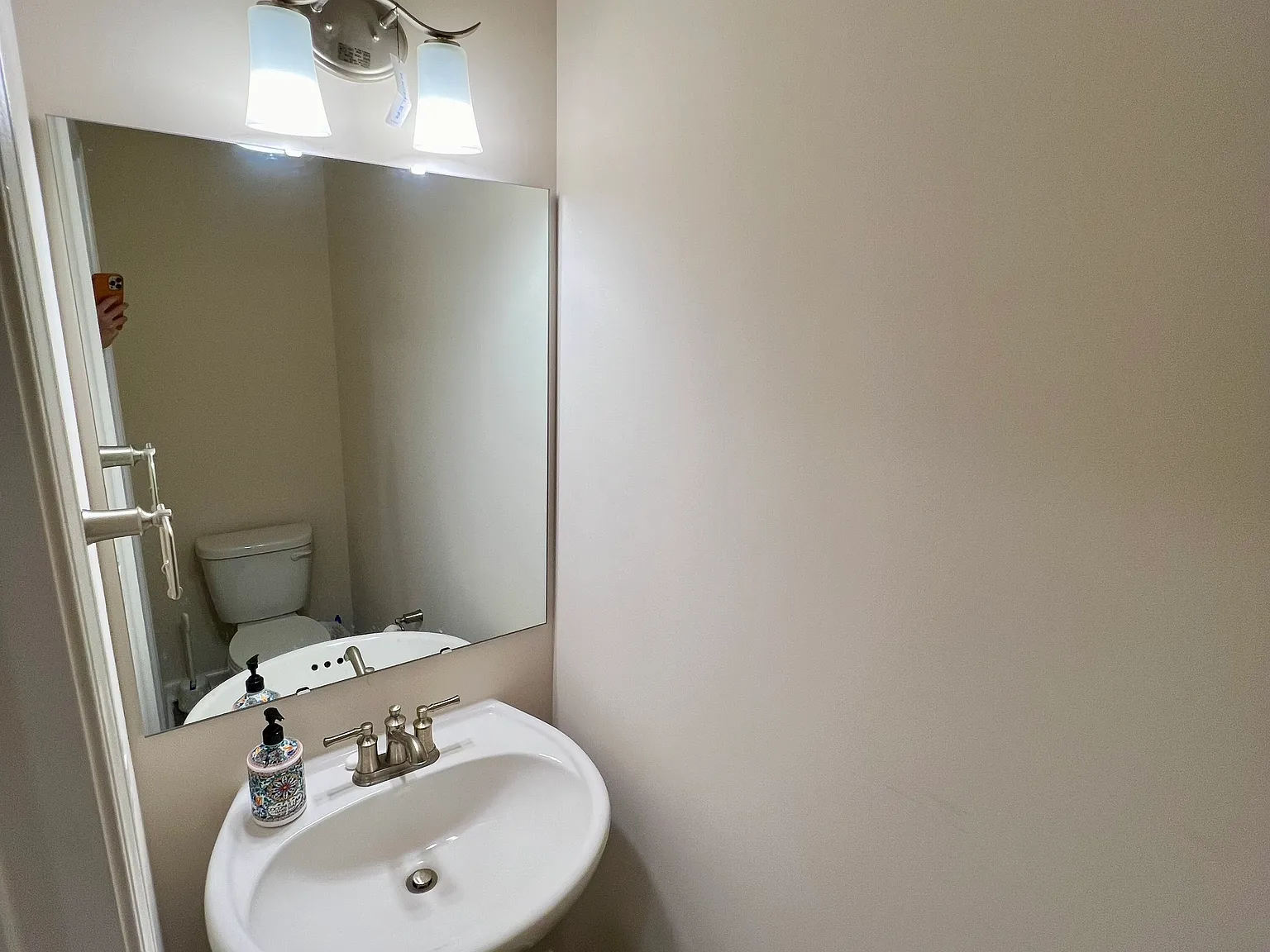 3 bed, 1604 sqft, $2,200 — Photo 4