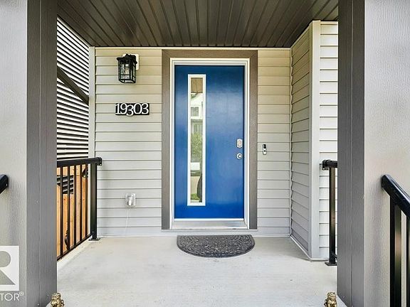 3rd image of 19303 27th Ave NW
