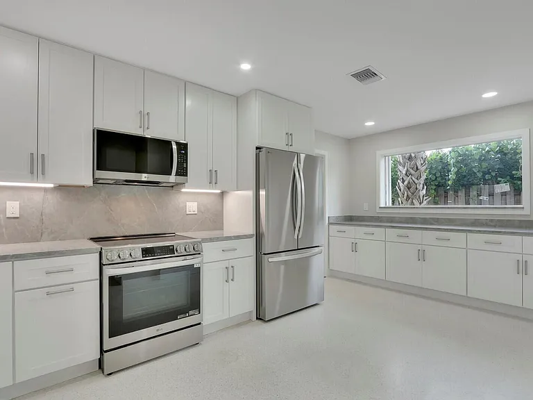 732 Pelican Way — Photo 12