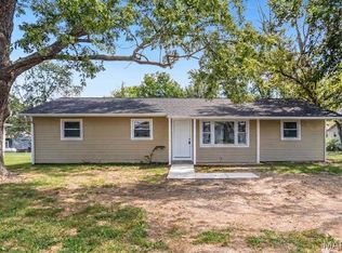 545 Johnson St, Bourbon, MO 65441