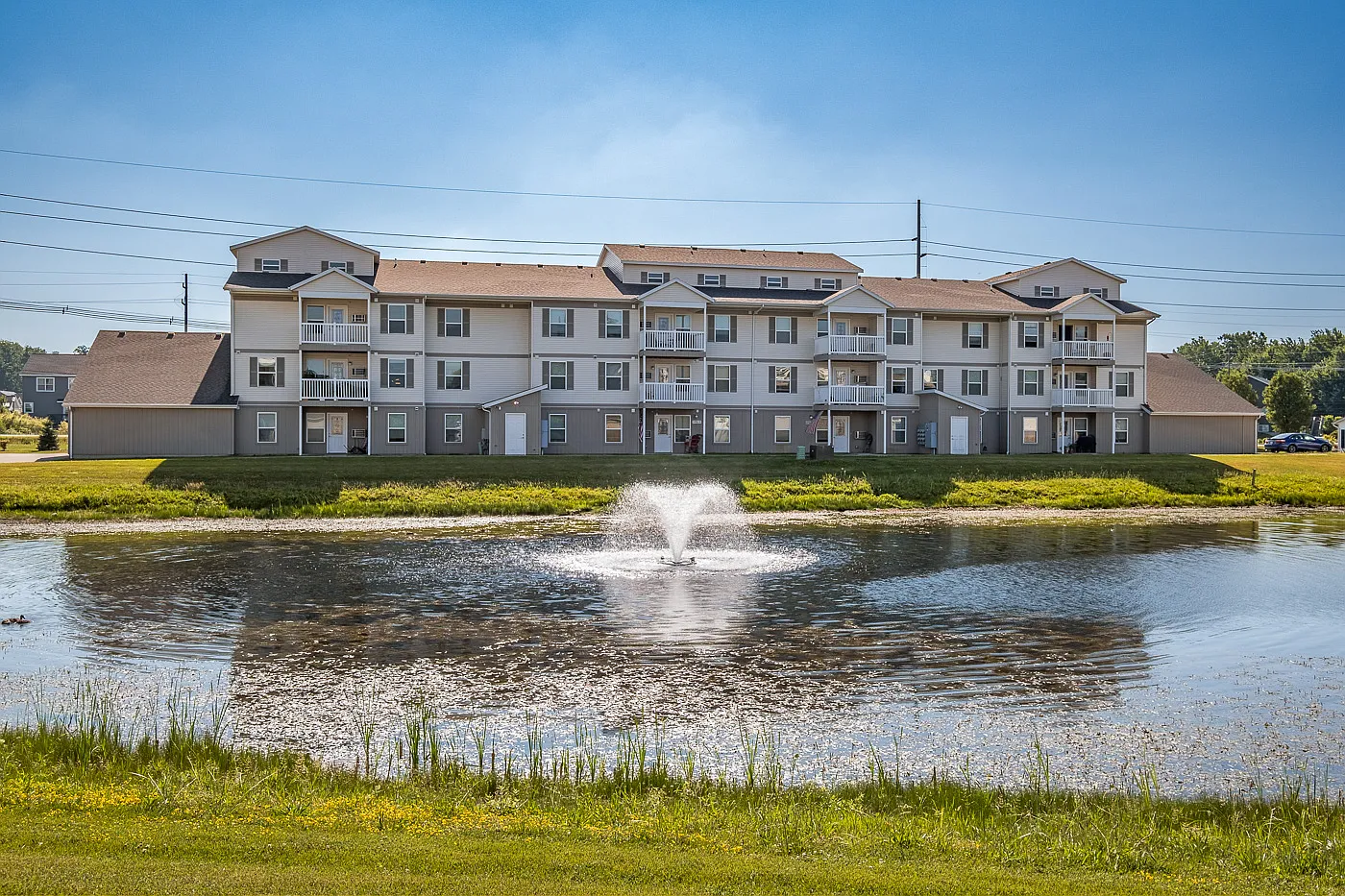 North Pointe Apartments — Photo 1