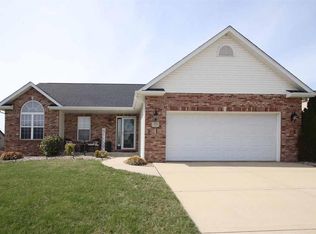 1901 Wellington Ln, Maryville, IL 62062