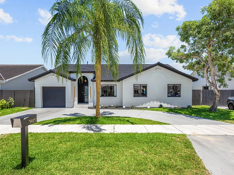 14617 SW 167th Ter — Photo 93