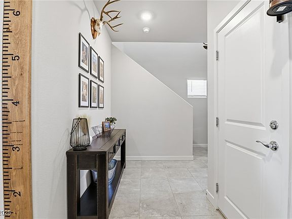 3rd image of 3763 Corellia Ave