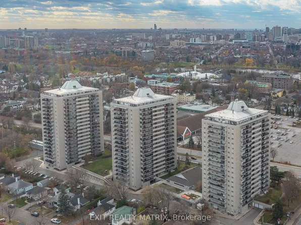 158 McArthur Ave #B-1204, Ottawa, ON K1L 7E7