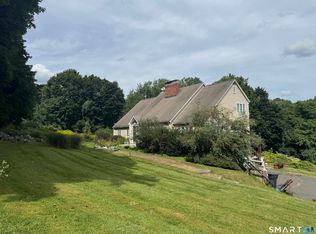141 Saint Johns Road, Ridgefield, CT 06877