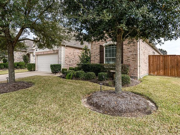 3rd image of 9310 Lake Texoma Cir