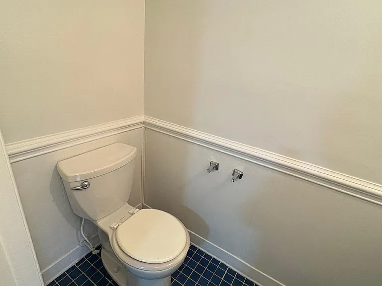 571 Winding Creek Rd #F — Photo 13