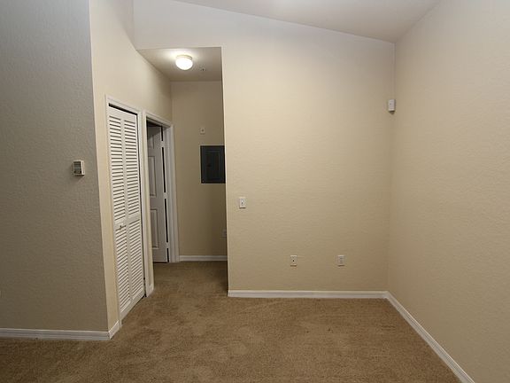 5th image of 6029 Westgate Dr APT 734