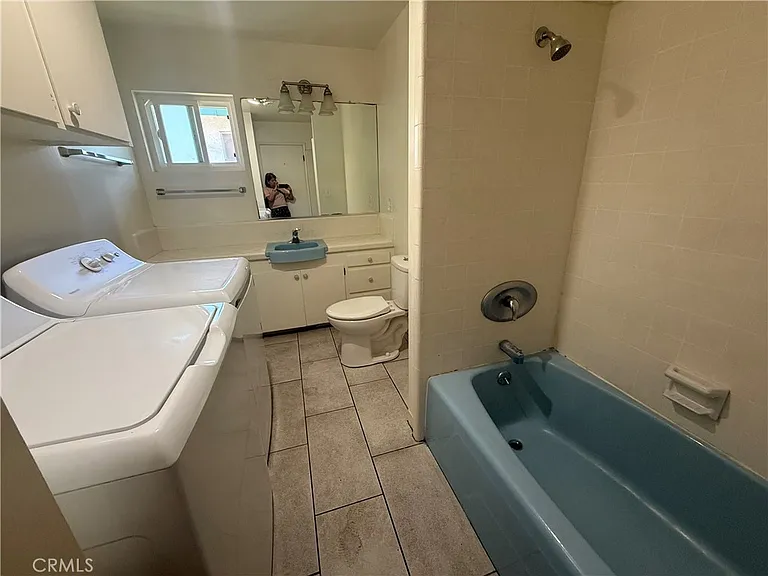 11246 Benton St — Photo 6