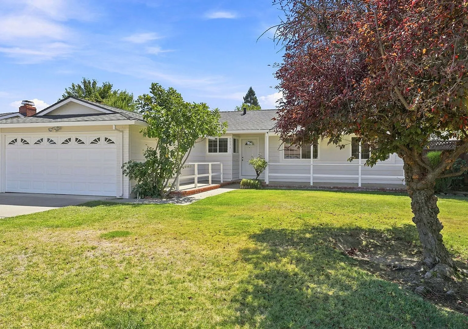 Newly Remodeled & Spacious 4 Bed, 2 Bath Luxury Retreat in Pleasanton — Photo 4