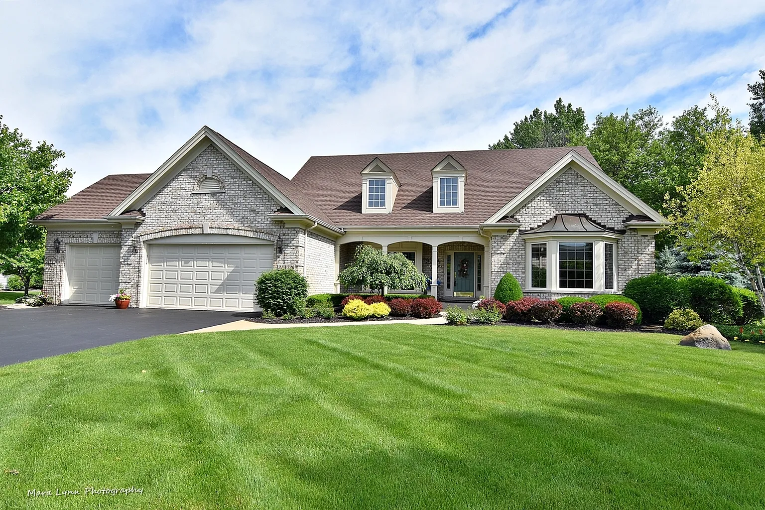 31W720 Percheron Ln photo 1