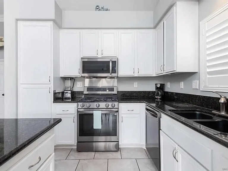 330 Del Flora St — Photo 38