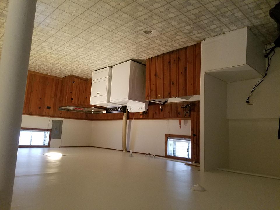 2nd image of 1871 Lee St