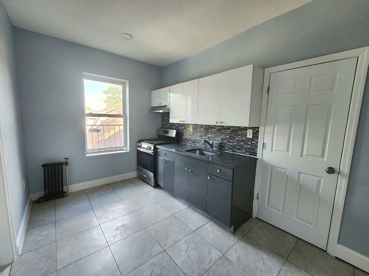 6 N 21st St — Photo 2
