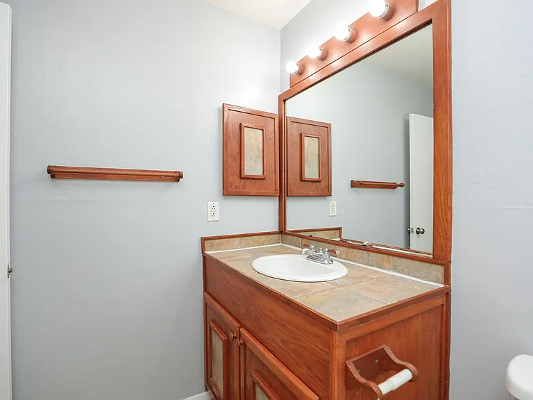 2100 Wilcrest Dr #127 — Photo 22