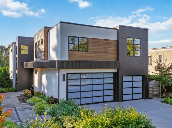 26270 78th Ave NE, Medina, WA 98039