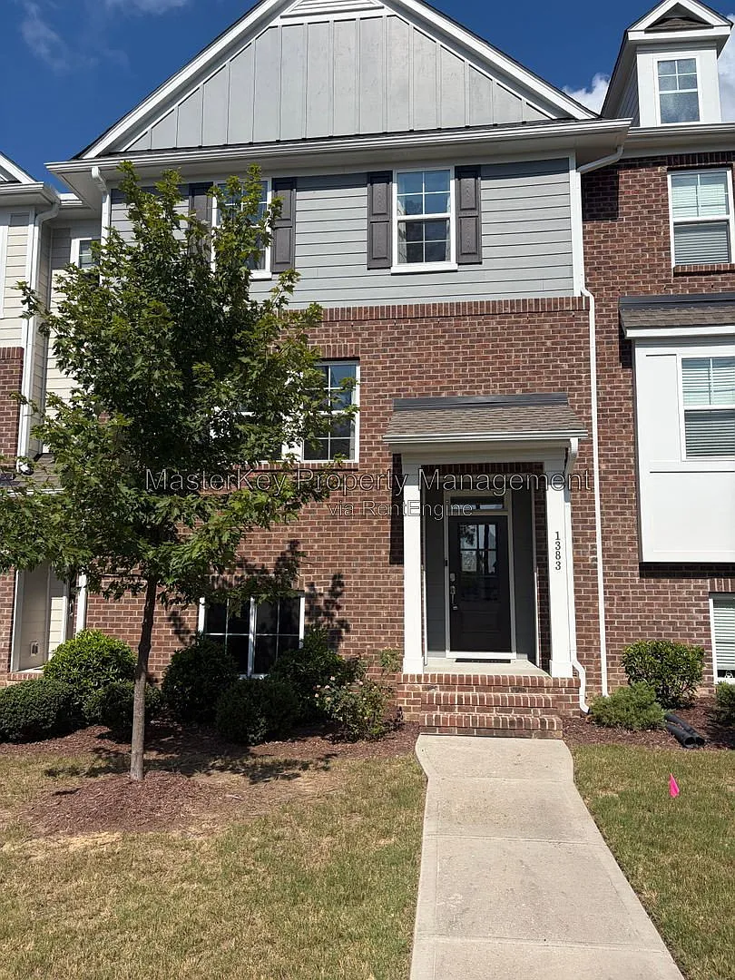 4 bed, 3.5 bath, 2156 sqft, $2,495 — Photo 1