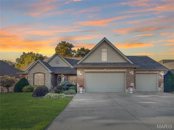 2113 Weber Heights Dr, Washington, MO 63090
