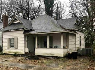 210 Pleasant St, Jackson, TN 38301