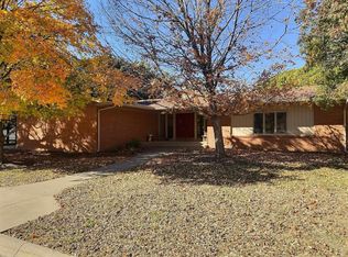 233 S College Dr, Hesston, KS 67062