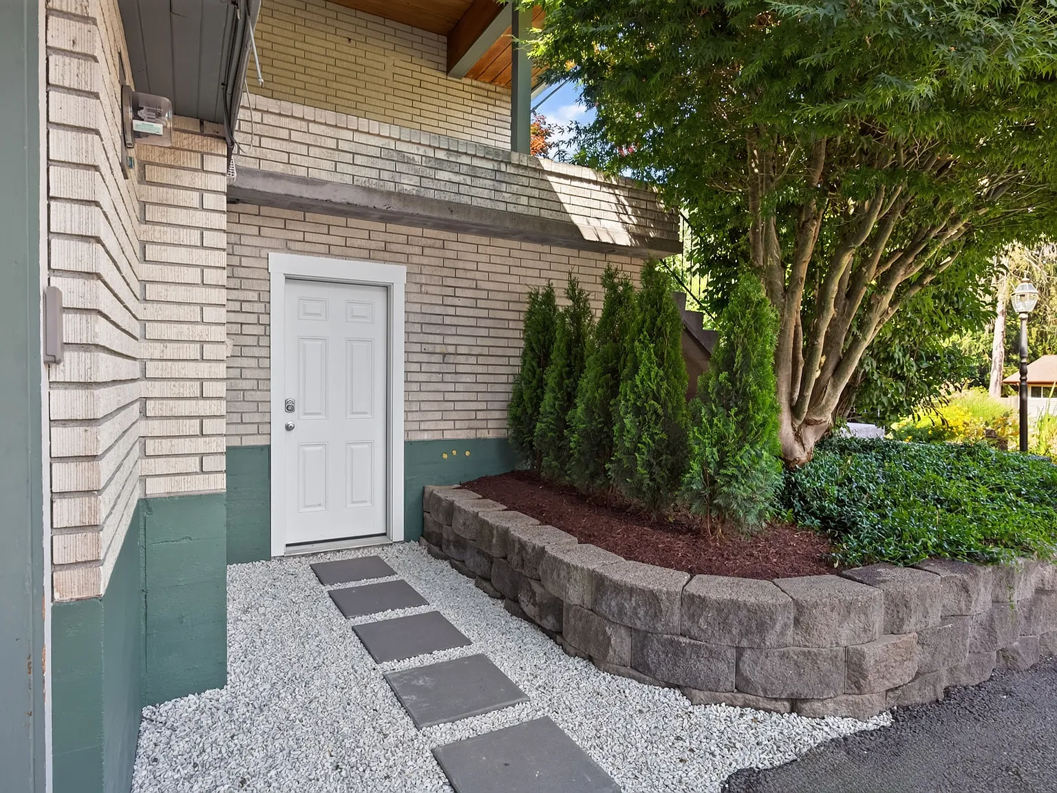 W Glen Dr, Everett — Photo 3