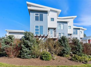 1800 Summerhill Pl #103, Nanaimo, BC