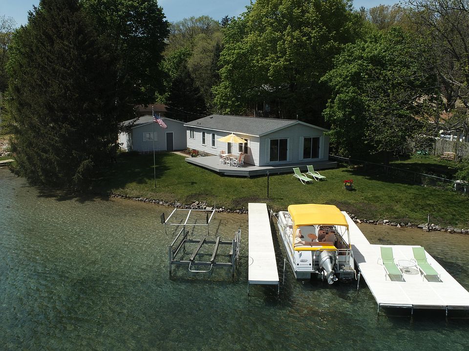 257 S Gull Lake Dr, Richland, MI 49083 MLS 23023198 Zillow