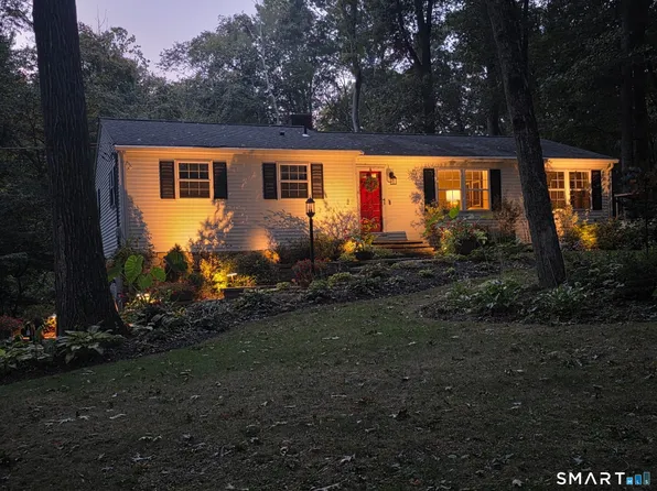 32 Wellsweep Drive, Madison, CT 06443