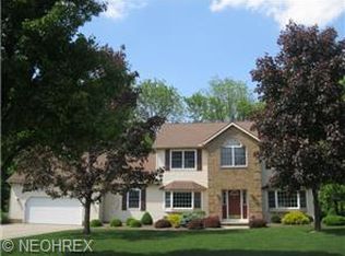 194 Steeplechase Ln, Munroe Falls, OH 44262