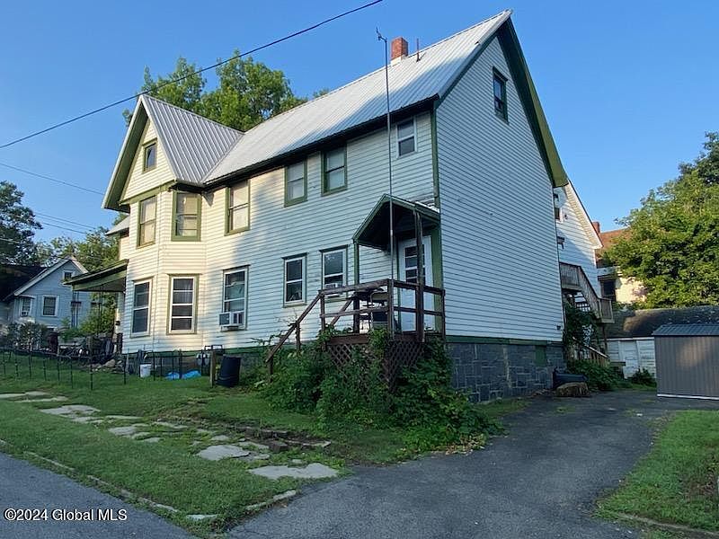 2nd image of 31 Steele Avenue