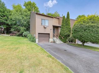 37 Walnut Ct, Fishkill, NY 12524