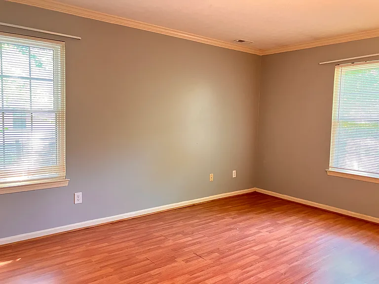 4036 Bradshaw Dr — Photo 11
